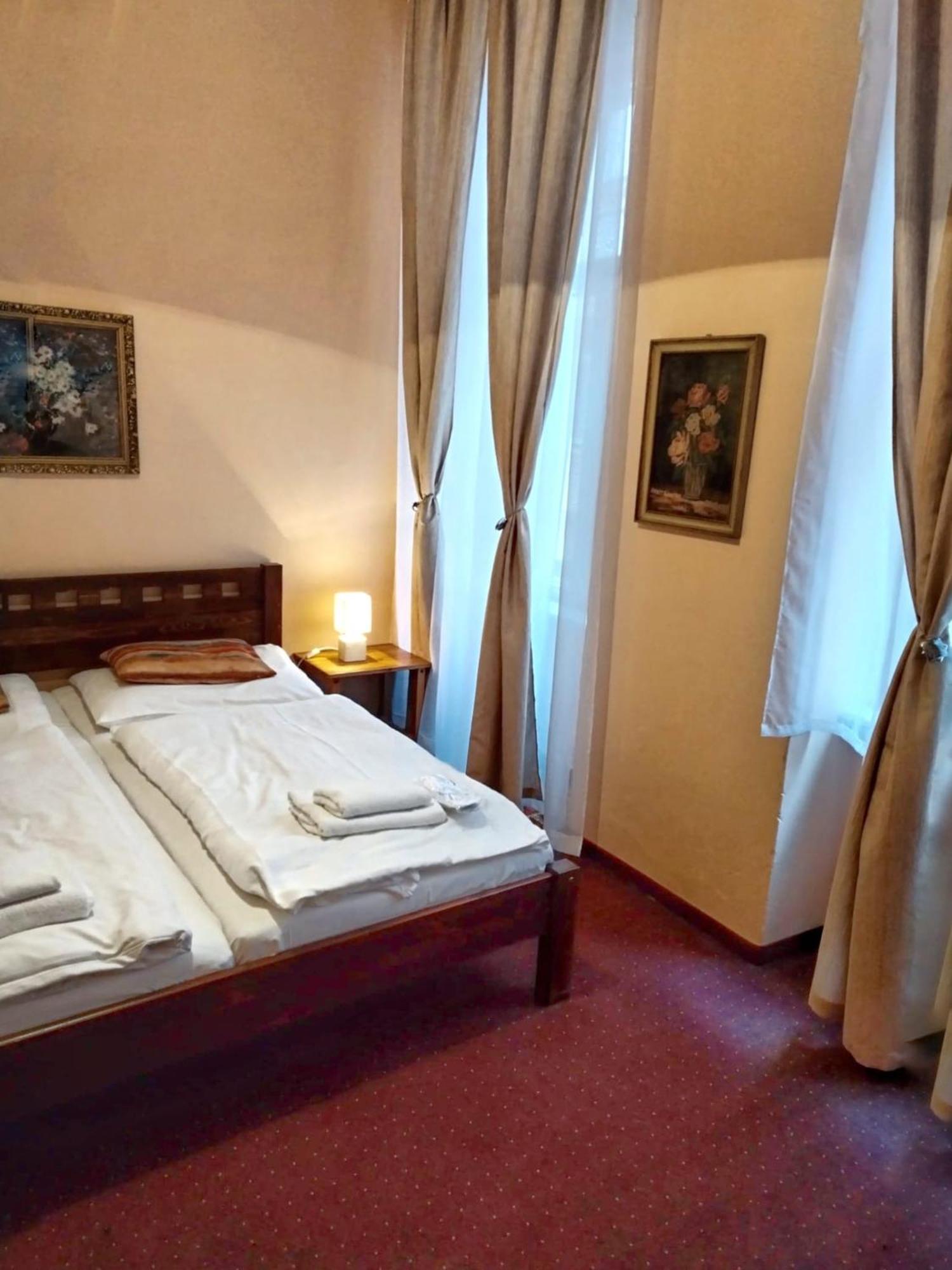 Apartamento Delux Kolonada Karlovy Vary Exterior foto