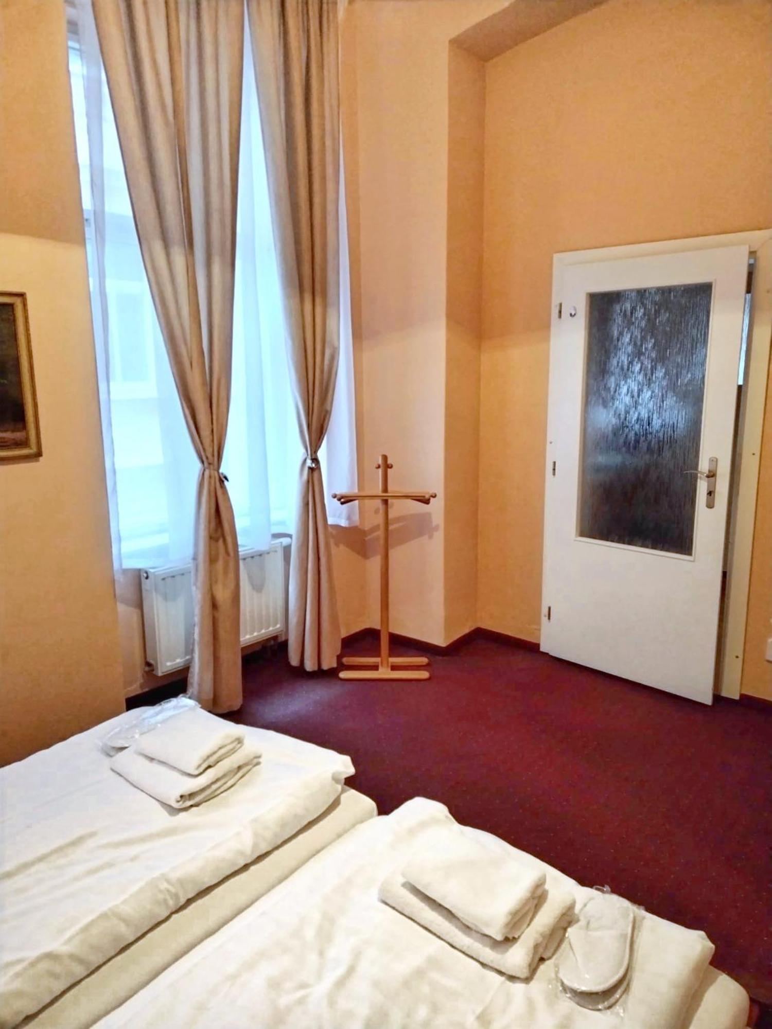 Apartamento Delux Kolonada Karlovy Vary Exterior foto